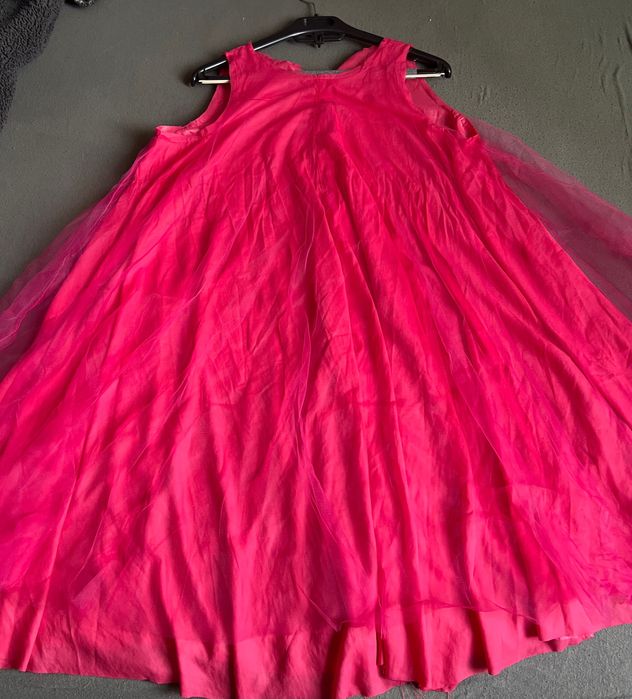 Стилна рокля с тюл