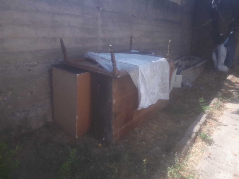 Кухня шкаф стол мебель