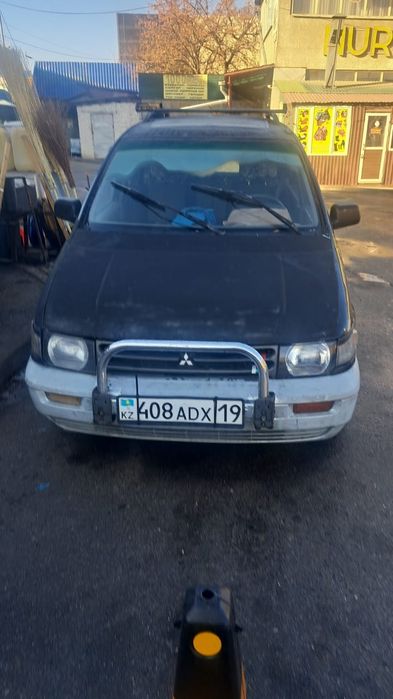 Срочно продам  машину