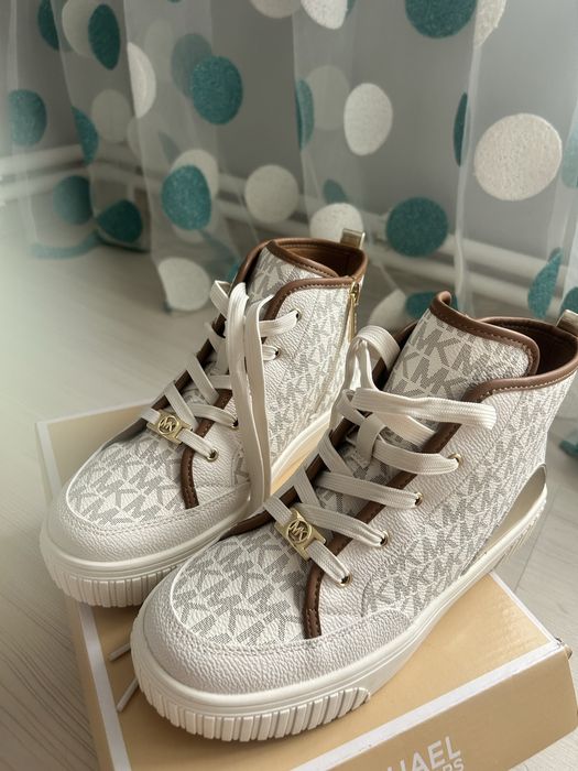 adidasi michael kors