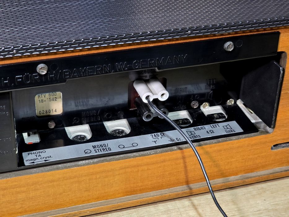 Sistem audio vintage GRUNDIG, receiver RTV-600,boxe box 525,retro hifi