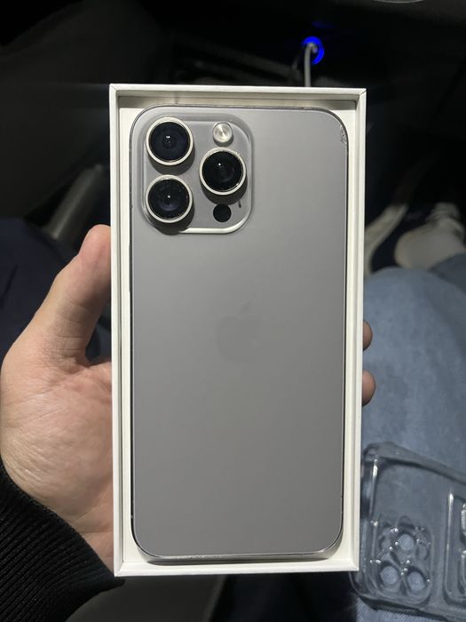 Продам или обмен Айфон 15 про мах