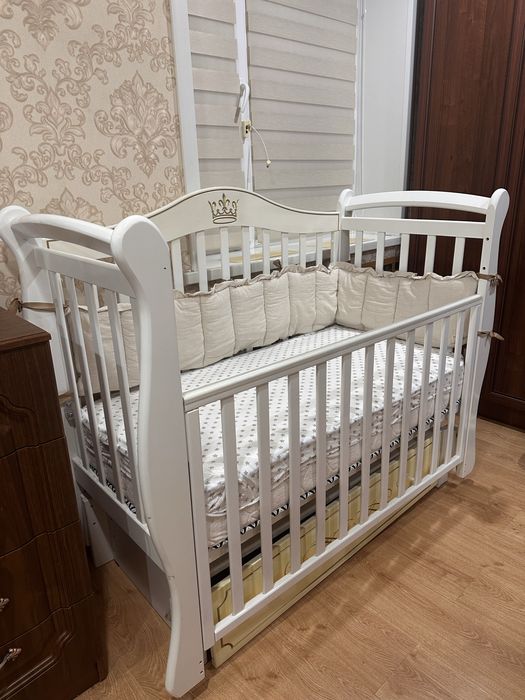 Продаю детскую кроватку