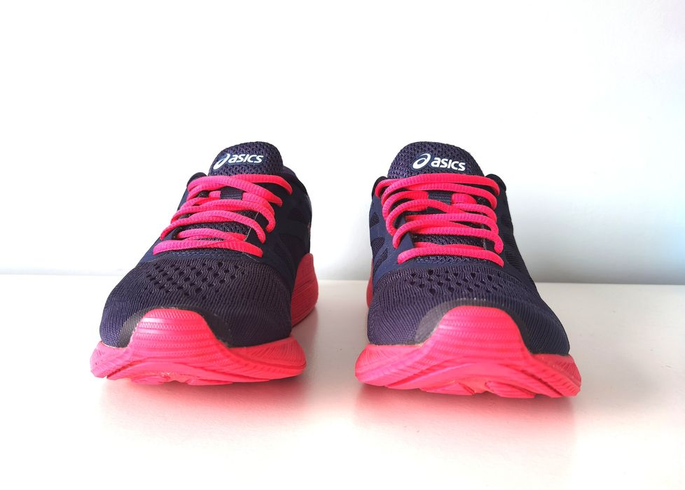 Asics Gel RoadHawk FF номер 37,5 оригинални маратонки