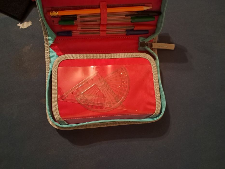 Нов несесер - 5€