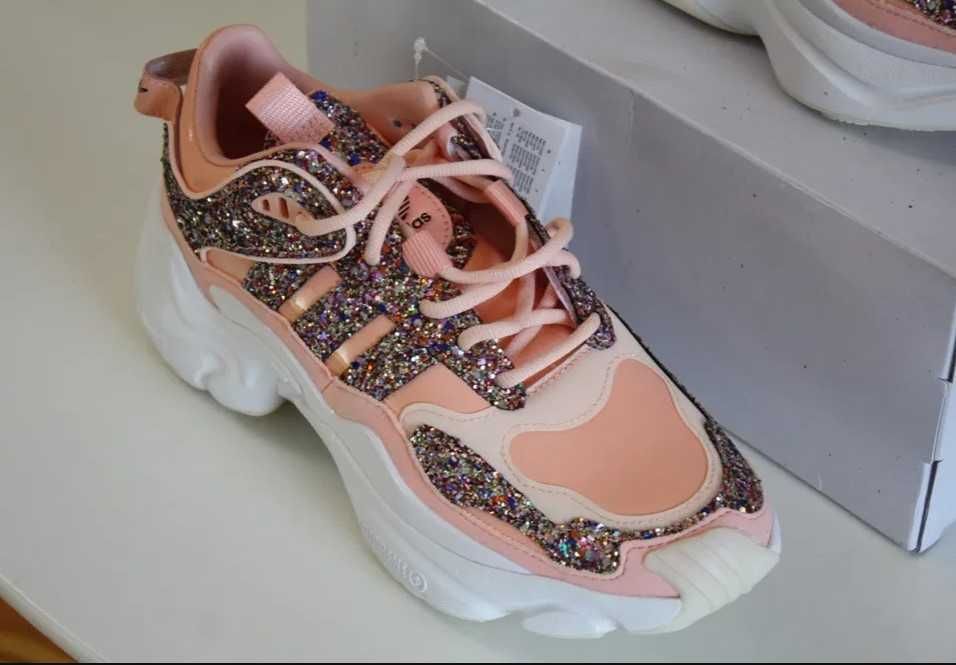 Обувки дамски обувки ADIDAS MAGMUR Runner  EU37 1/3