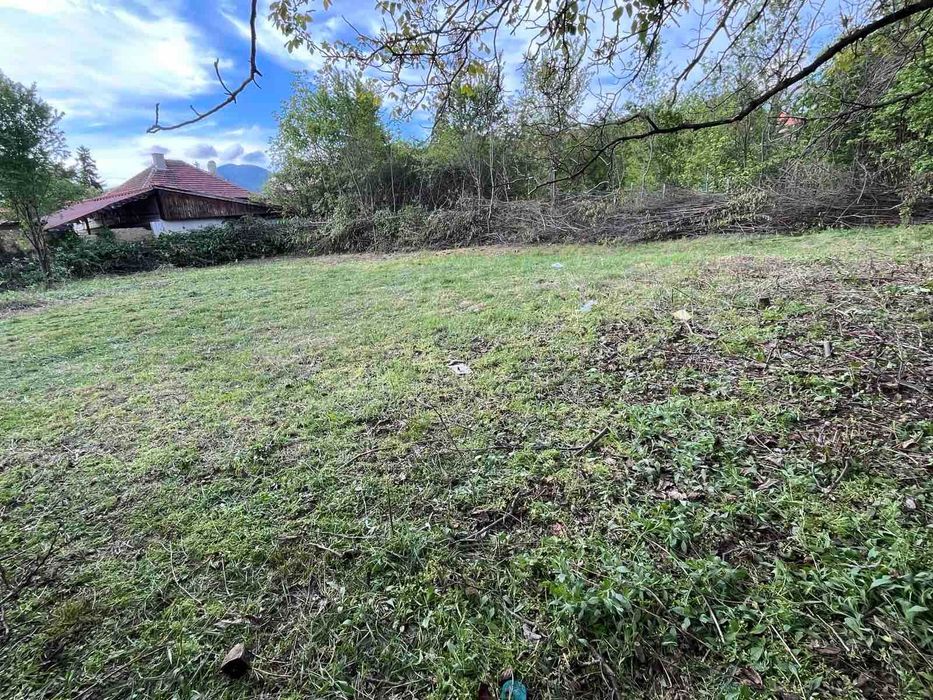 Продава се Парцел в Пирдоп - 595 кв.м за 78 €/кв.м - Снимка #1