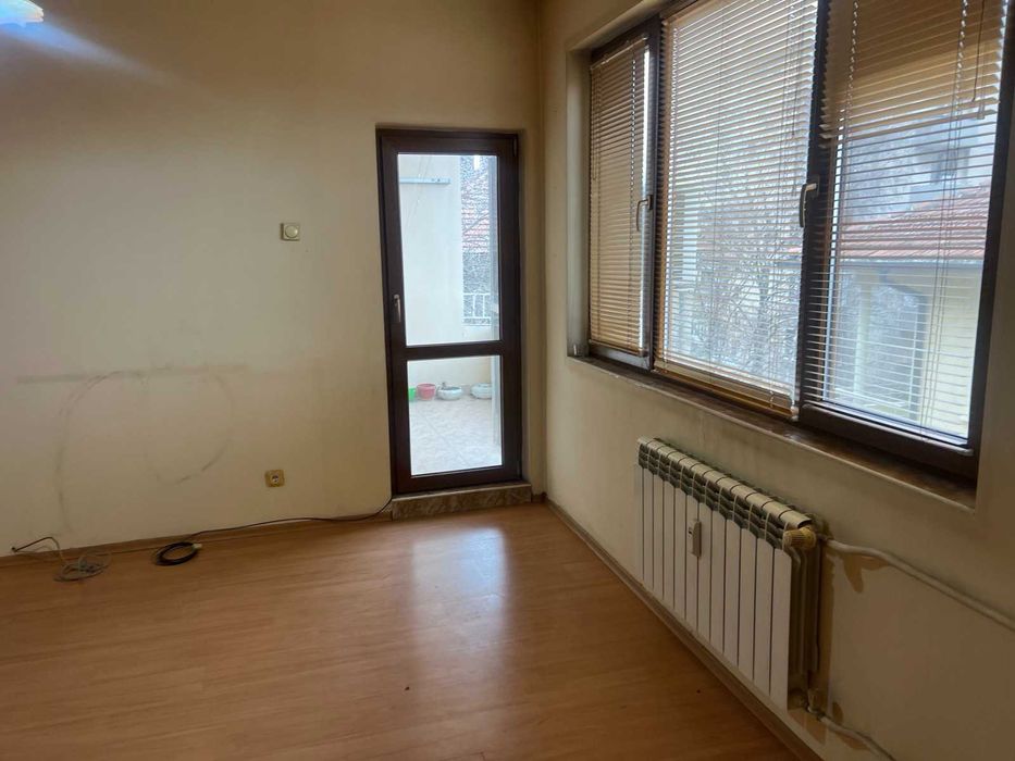 Продава се Многостаен апартамент в Плевен, Мара Денчева - 120 кв.м за 1250 €/кв.м - Снимка #2