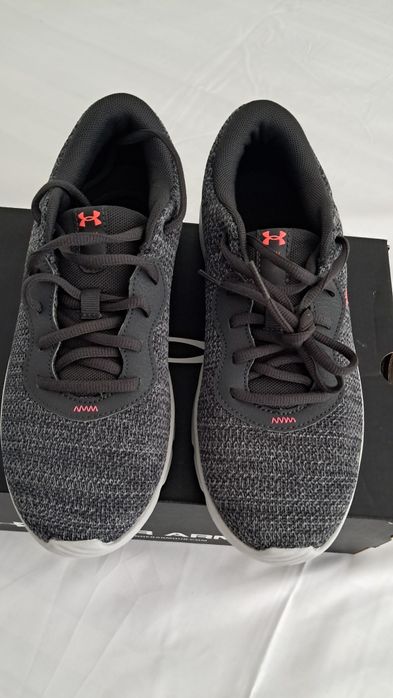 Adidași UnderArmour