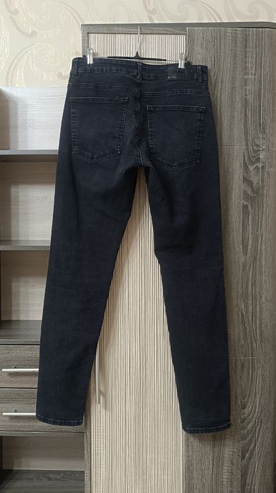 Мужские джинсы р32.