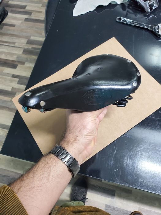 BROOKS седло на велосипед.