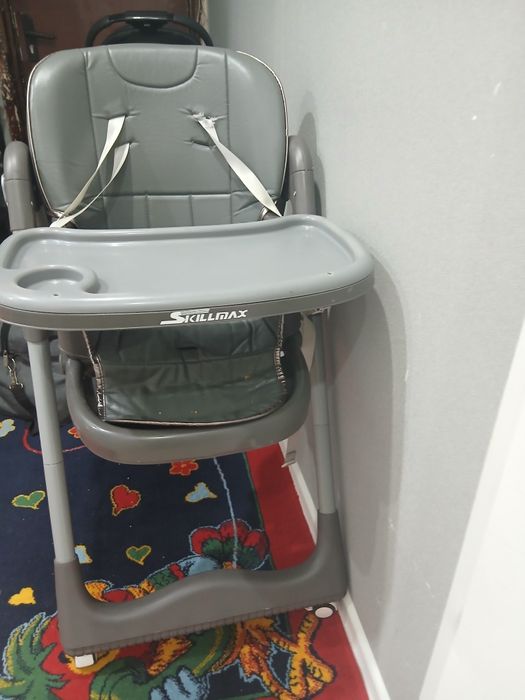 Детский стол для кормления