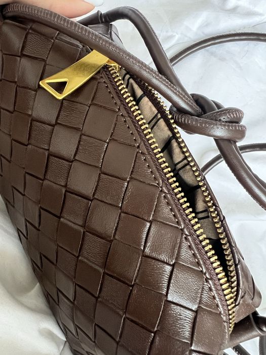 кафяви чанти по модел на Bottega Veneta