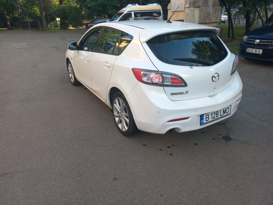MAZDA 3 2011 — imagine 3