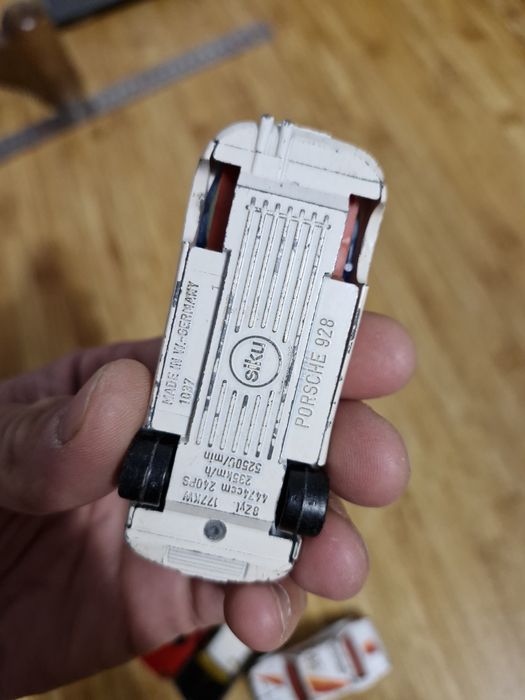 Lot 6 masinute metalice vechi