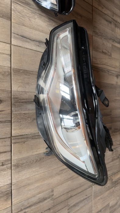 Faruri xenon audi a6c7