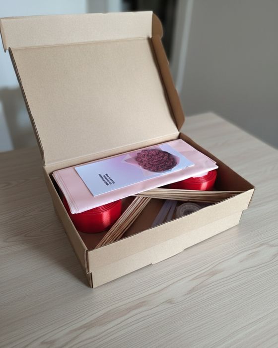 ПОДАРОЧНЫЙ НАБОР для сборки букета роз из атласной ленты