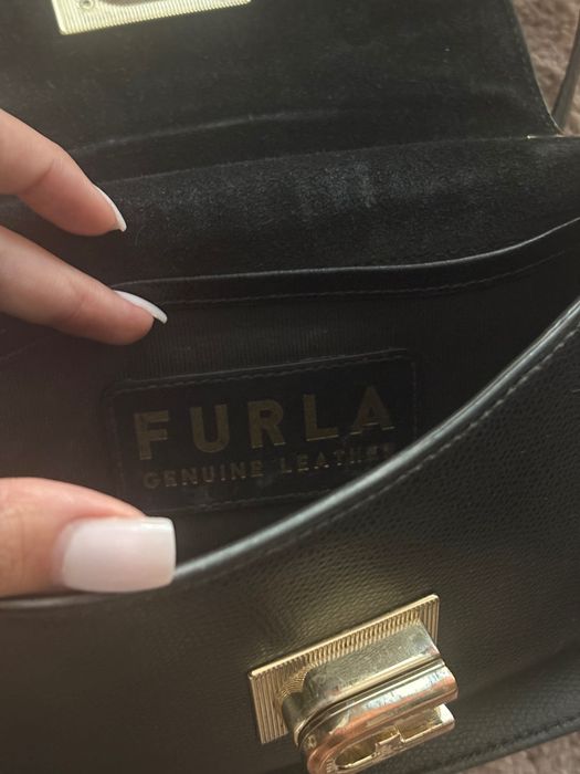 Дамска чанта Furla черна