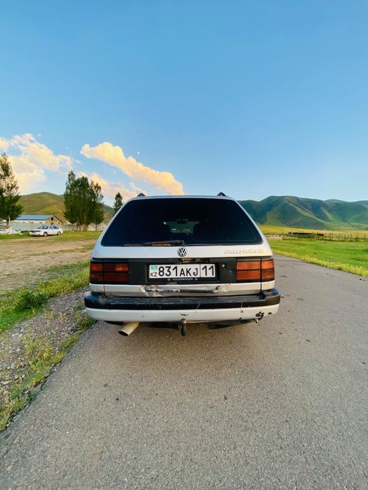 Пассат б3 1990год 2обьем