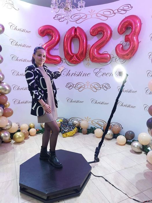 Oglinda magica,cabina foto,platforma 360,bar mobil,fum greu