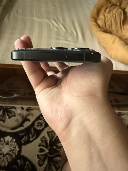 Poco F6 Pro 12/512 120hz