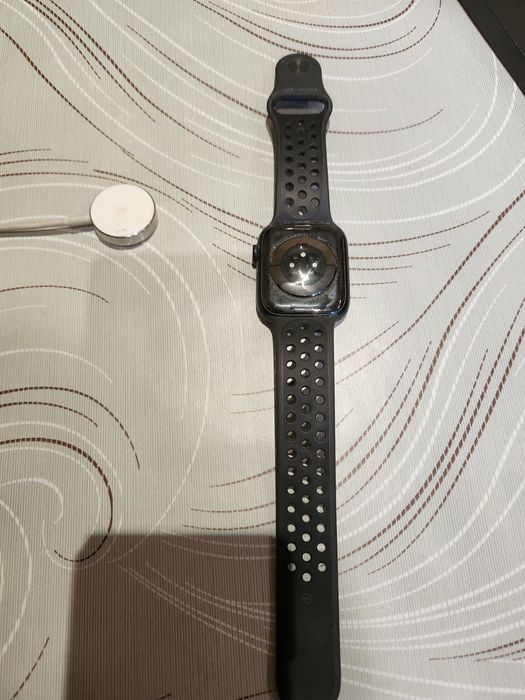 Apple watch Nike 7 series 45mm Епъл часовник
