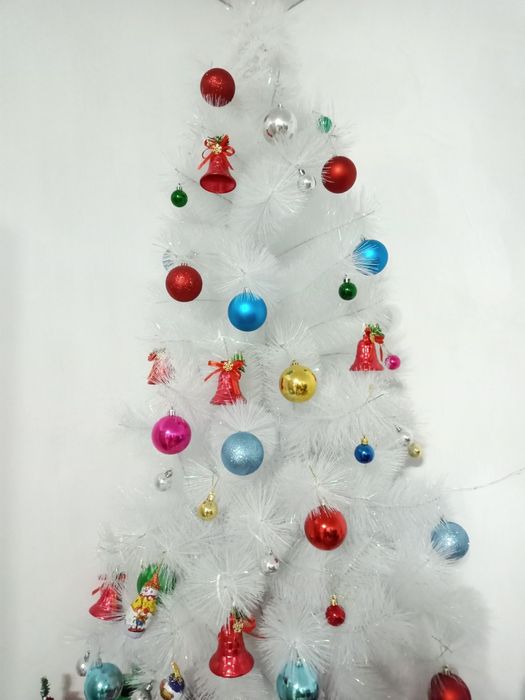 Ёлочка белоснежная