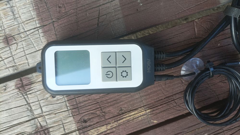 Смарт термостат за отопление и охлаждане