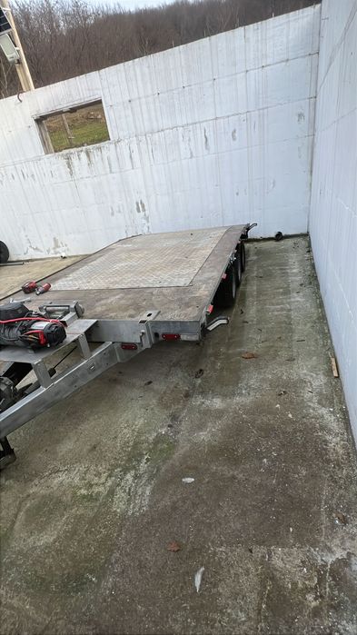 Trailer 3,5 tone nu este înmatriculat