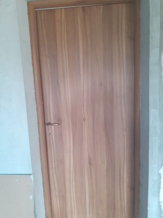 Usi interior cinci bucăți noi