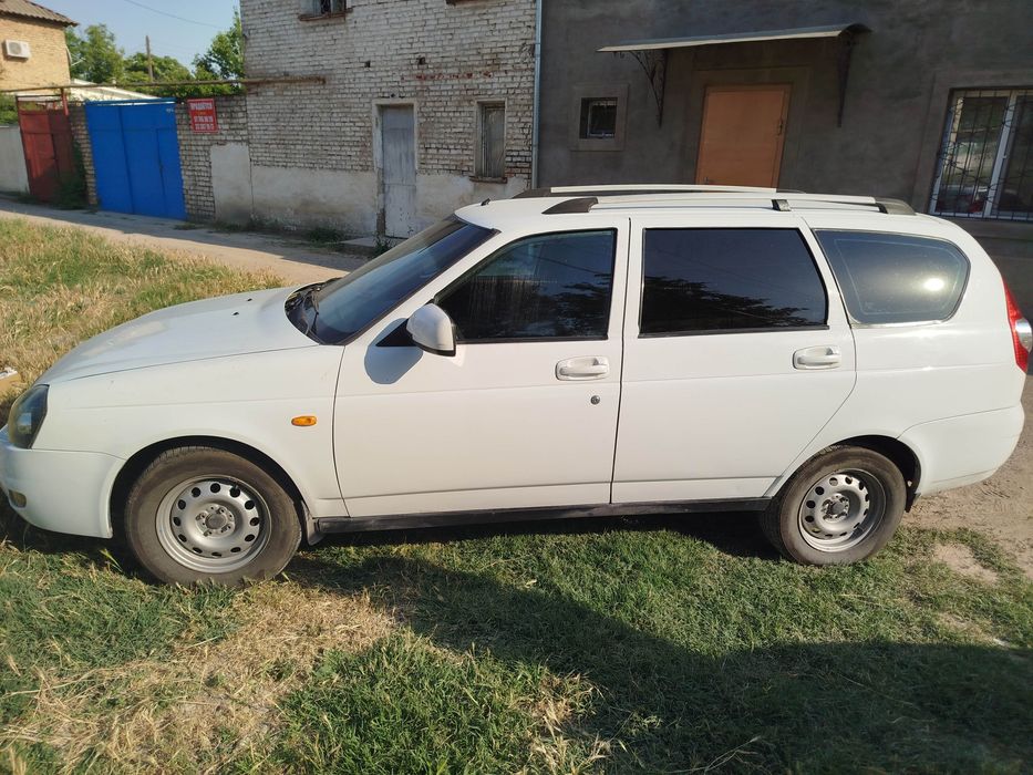 Продам или обменяю Ладу Приору универсальный 2171