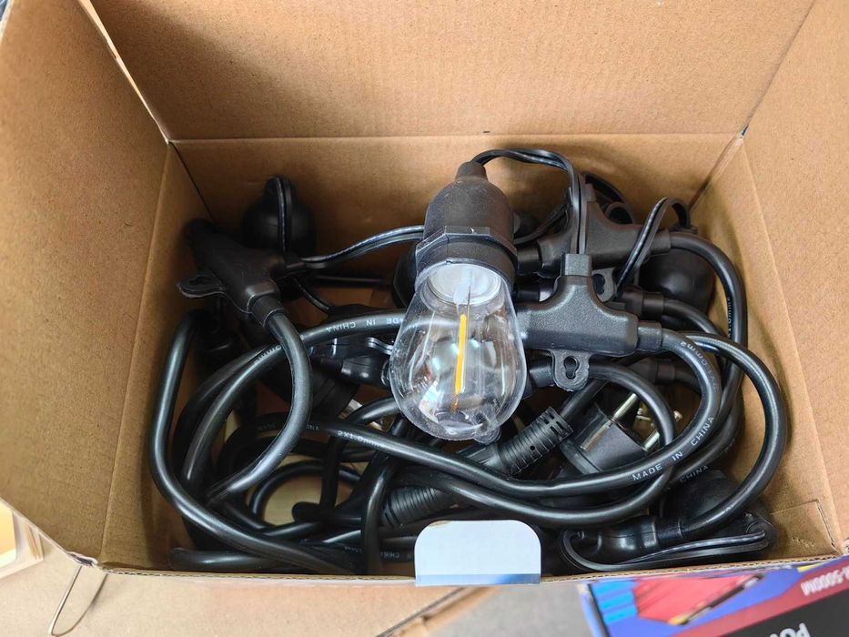 Външни светлини електрически 5/6.5 метра, 10 броя нечупливи крушки