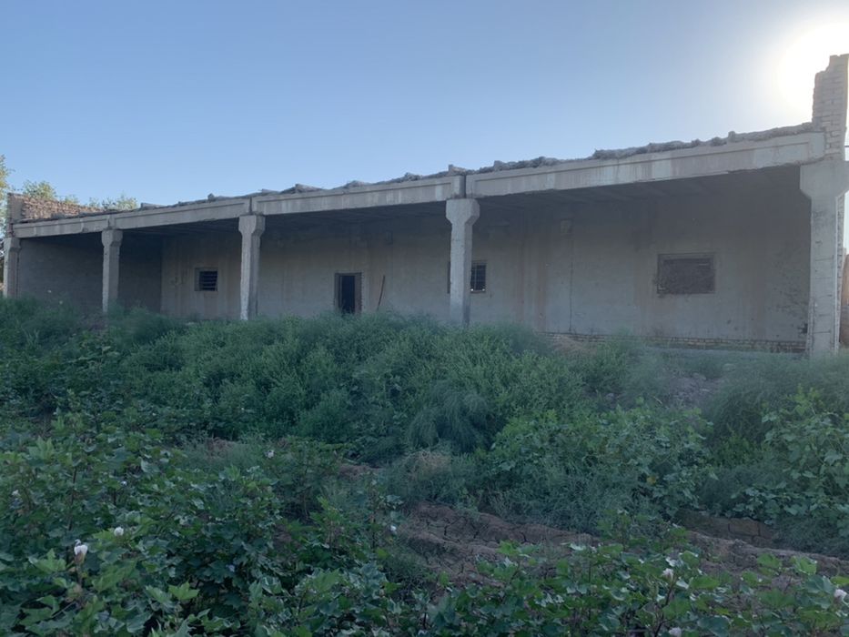 Шовот тумани Хитой кишлогида Омборхона Молхона ва Дам олиш хонаси