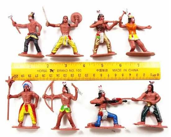 Индианци цветни пластмасови нови 13 броя