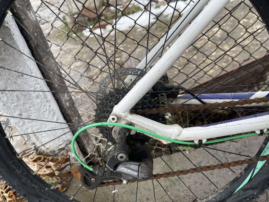 Vand bicicleta,merg schimbatoarele, franele tin bine “frane pe ulei”