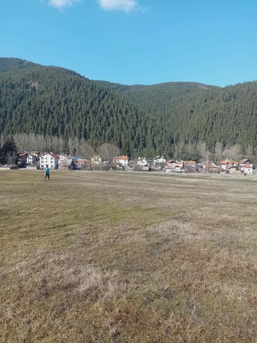 Продавам земя в село Маджаре община Самоков област Софийска