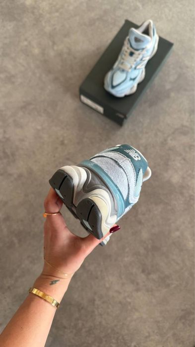 New Balance 9060 - Chrome Blue