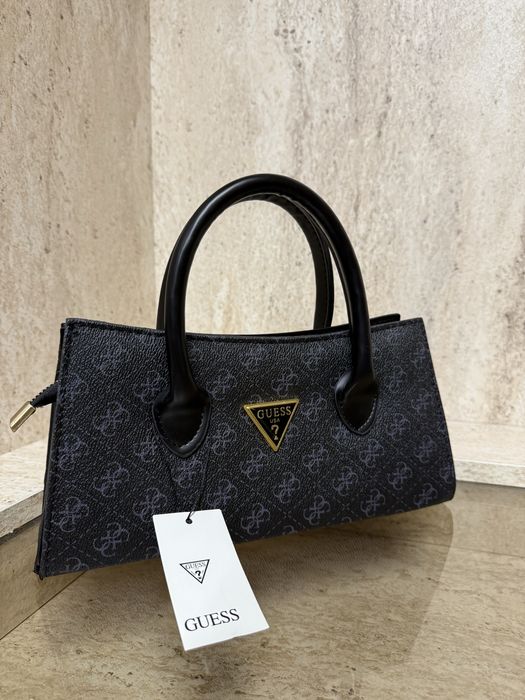 Дамска чанта Guess