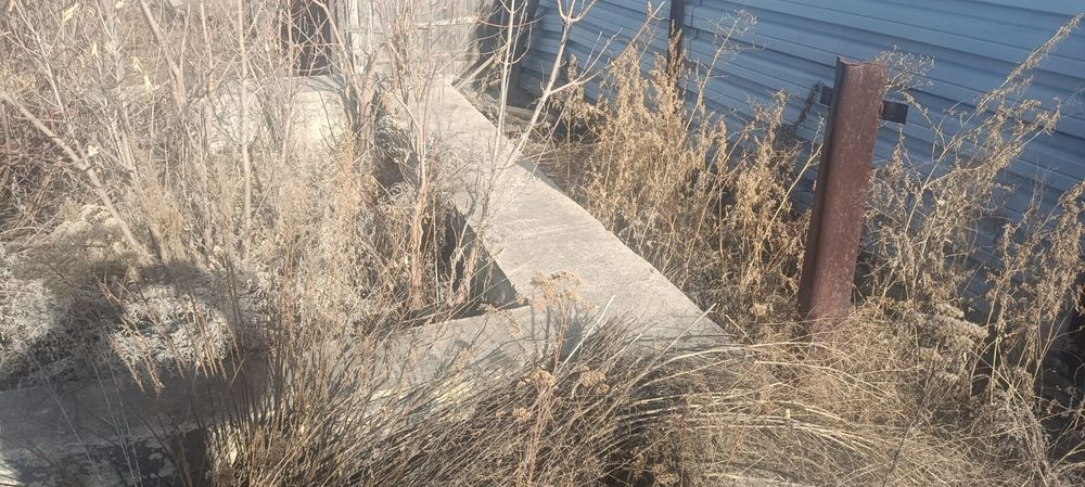 Земельный участок с фундаментом!