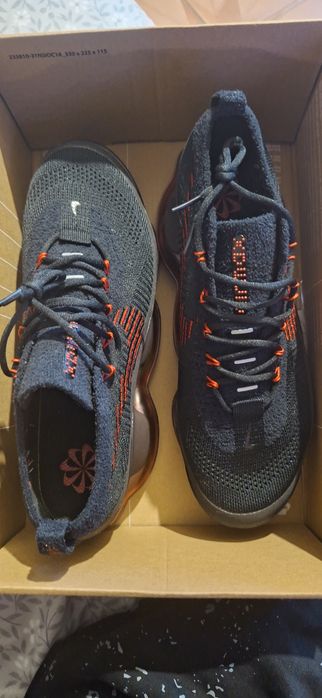 Nike scorpion universiti red (originali) nr 44  nepurtați
