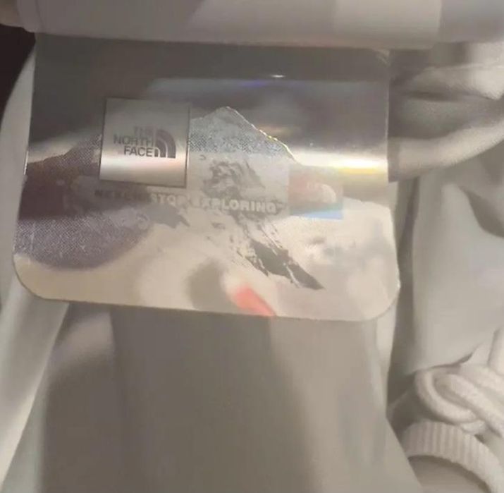 Geaca north face kaws L stare foarte bună