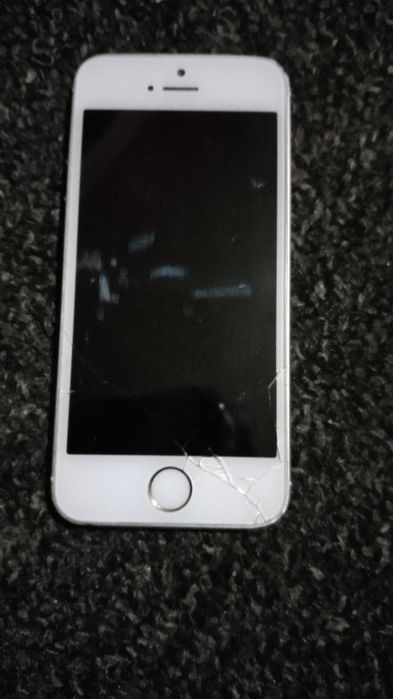 Айфон на запчасти.