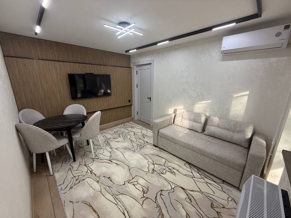 Срочно сдается двухкомнатная квартира совсем удобствами