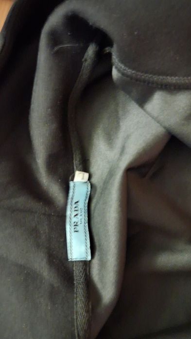 Продам спортивный костюм бренд Prada