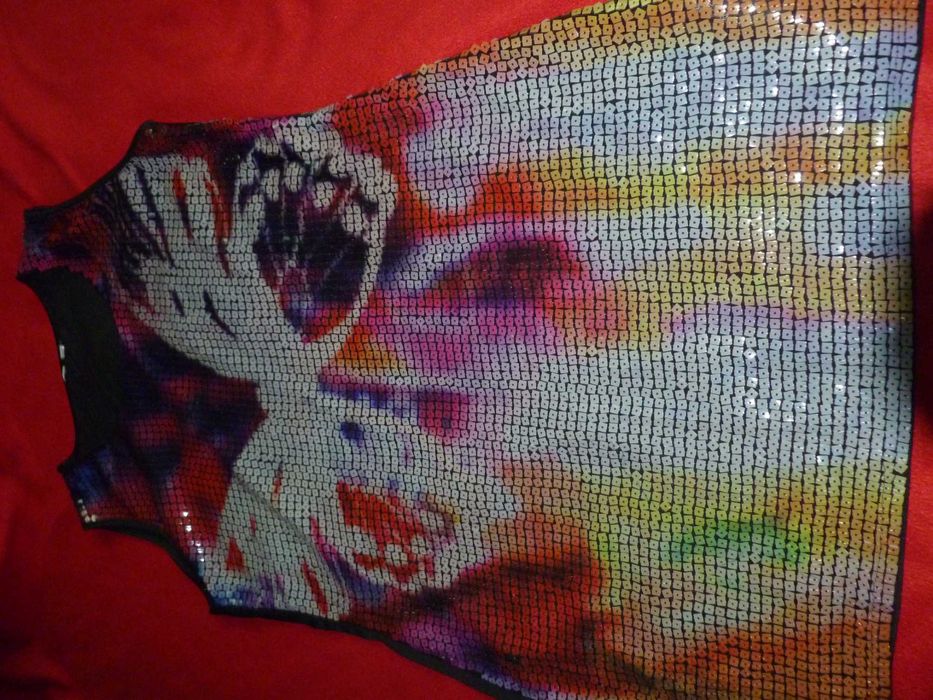 Л бляскава туника с пайети