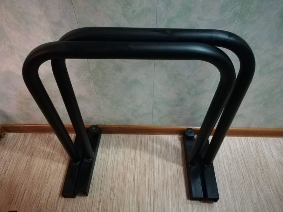 Продам паралетсы наполные брусья