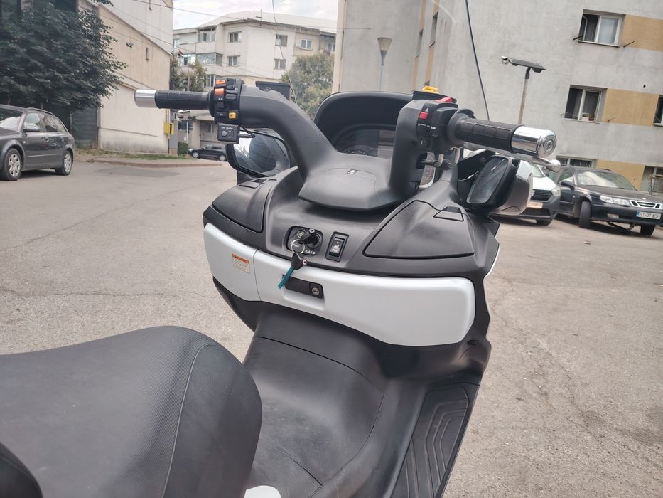 Suzuki Burgman 650 Executive