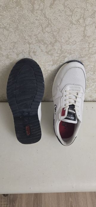 Продам кроссовки Rieker оригинал