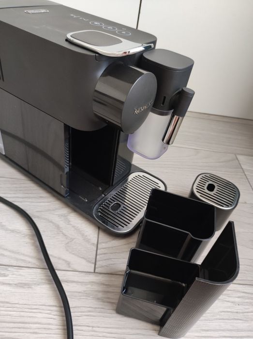 Espressor Nespresso Lattissima One