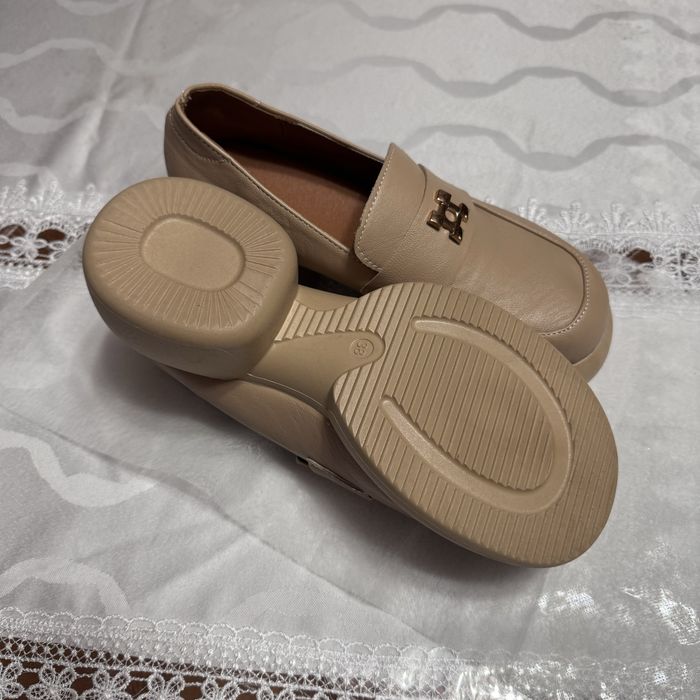 Туфли бежевые 38 размер новые